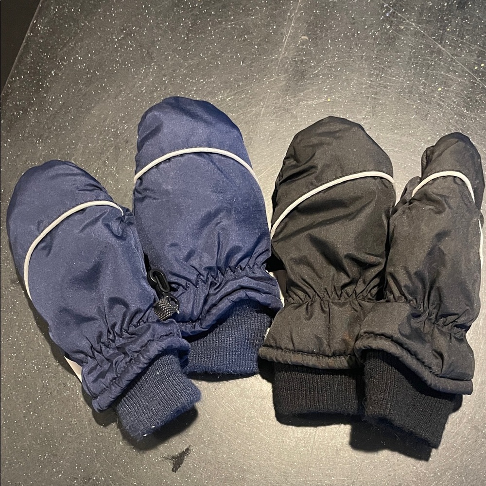 Children's Navy and Black Mittens